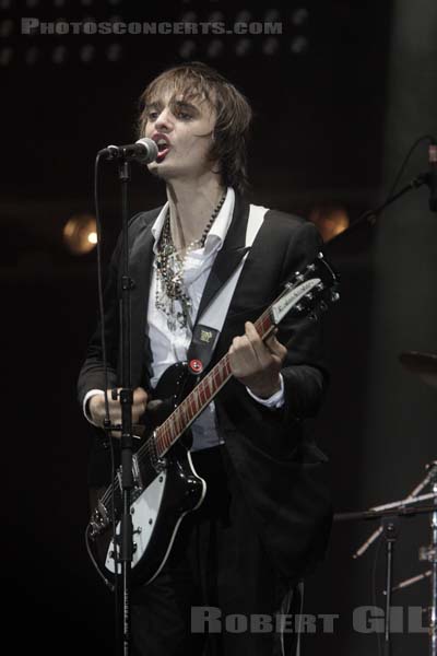 BABYSHAMBLES - 2008-09-13 - LA COURNEUVE - Parc Departemental - Grande Scene - Peter Doherty